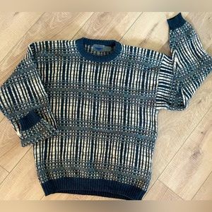 VTG ETCHINGS 100% Wool sweater